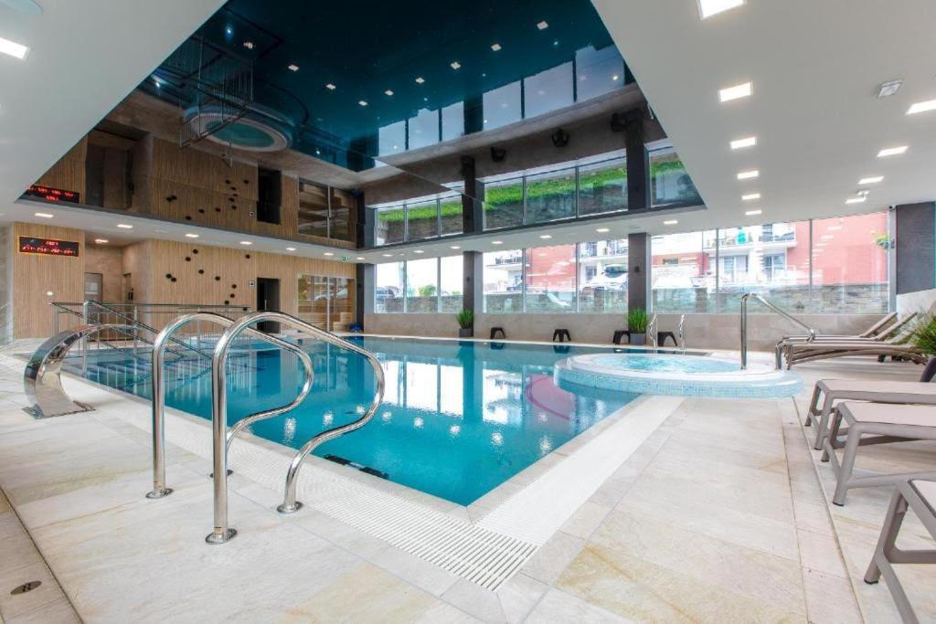 Apartament Faleza16 *